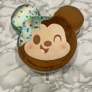 Disney Munchlings Squeeze-A-Munch Mint Dipped Ice Cream Sandwich Mickey Mouse